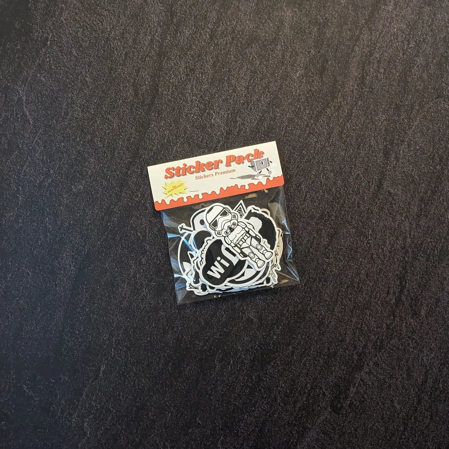 BLACK&WHITE PACK | 50/100 STICKERS StickerWorld