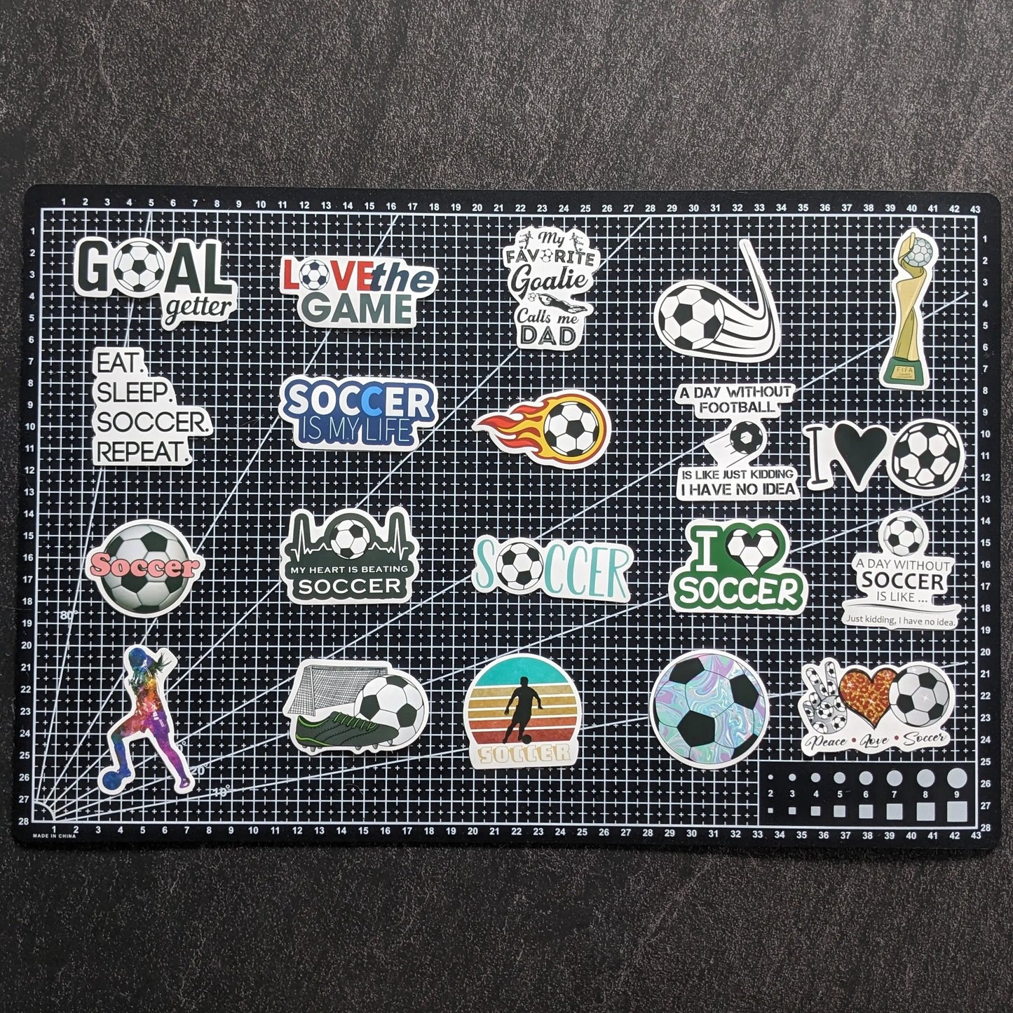 FOOTBALL PACK | 100 STICKERS StickerWorld