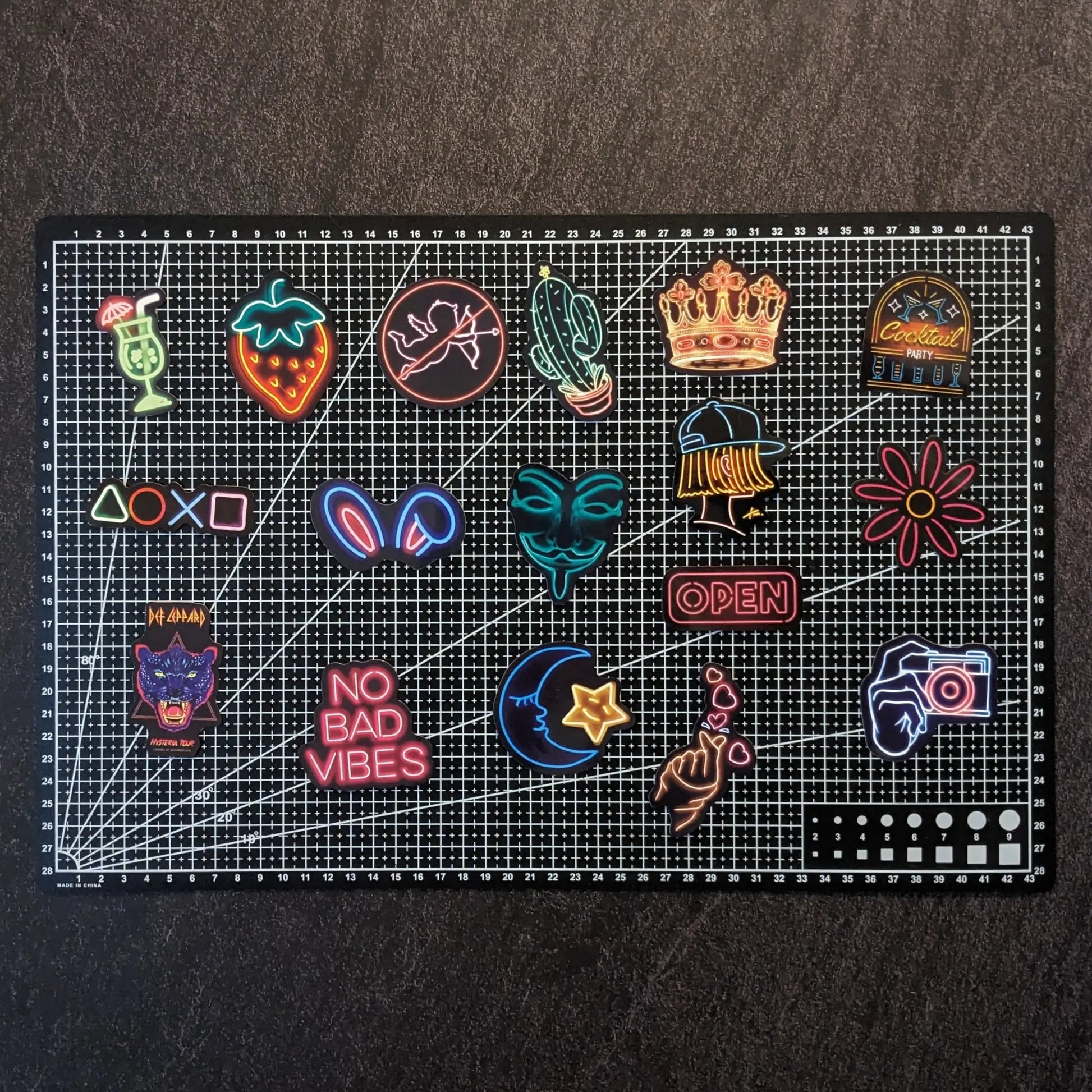 NEON PACK V2 | 100 STICKERS StickerWorld